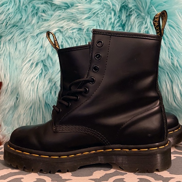 DR Martens AirWair 1460 SMOOTH LEATHER PLATFORM BOOTS-Unisex, Black, Sz 6/7 - Picture 7 of 14